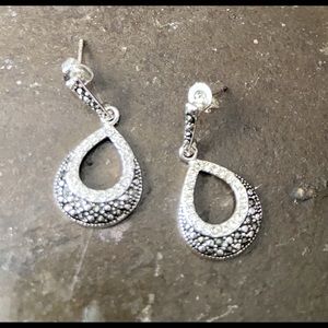 Beautiful tear drop earrings
